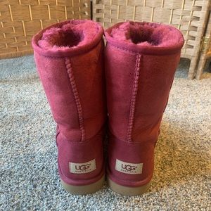 UGG Classic Short Boot